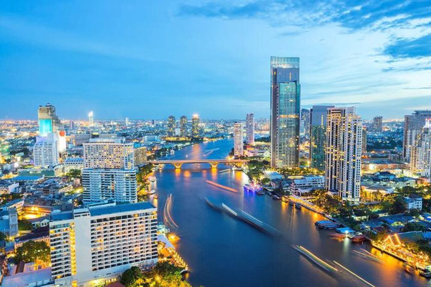 Sunset over the Phrakanong River near BTS On Nut in Sukhumvit