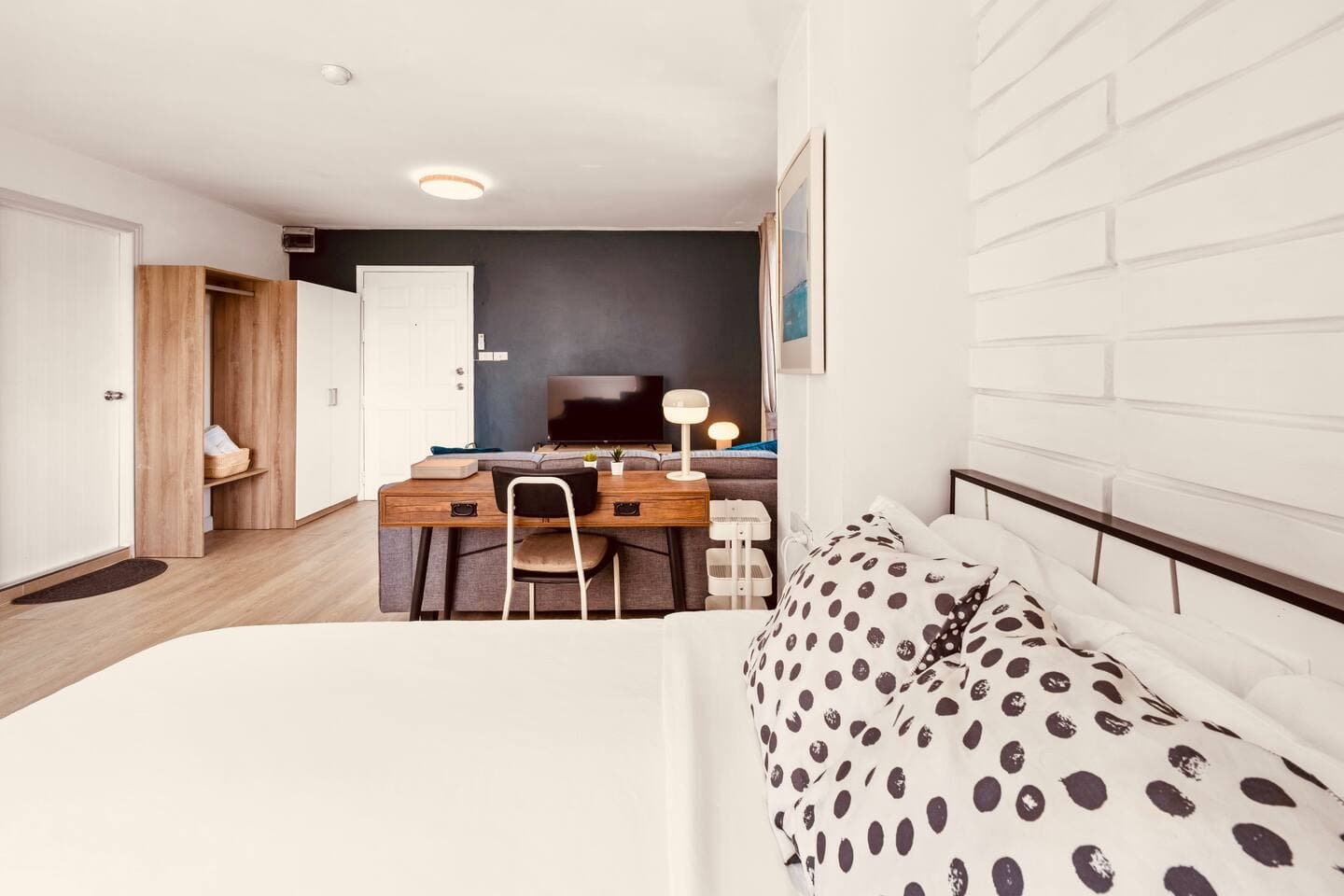 High-speed wireless internet and dining area for remote work in Sukhumvit