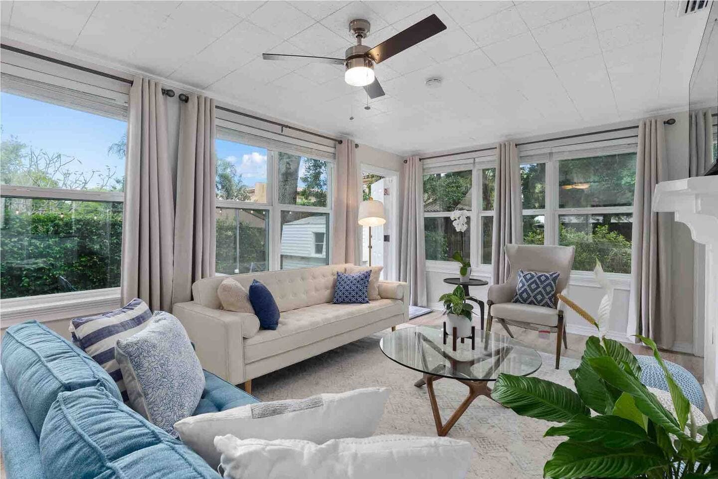 The Falling Moss Villa | Downtown Orlando Home